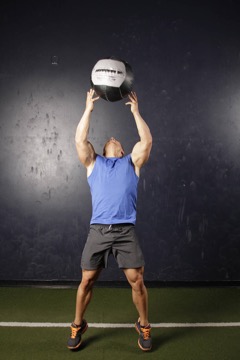 Backward Medicine Ball Throw: posición final