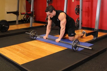 Barbell Ab Rollout - On Knees: posición inicial