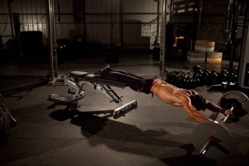 Barbell Rollout from Bench: posición final