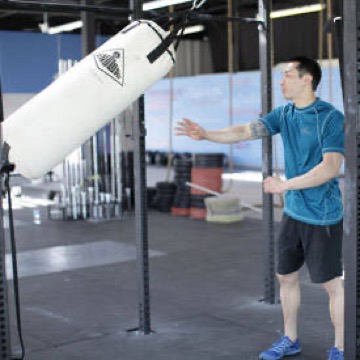 Heavy Bag Thrust: posición final