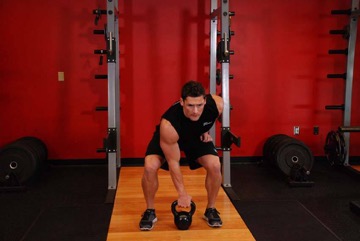 Kettlebell Dead Clean: posición inicial