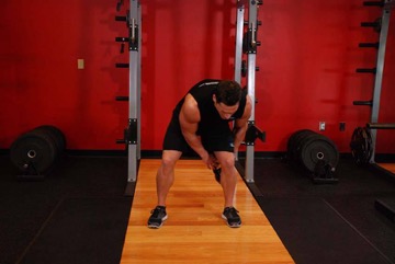 Kettlebell Figure 8: posición inicial