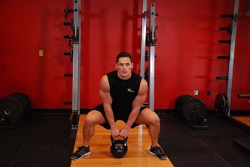 Jalón con kettlebell: posición inicial