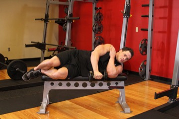 Lying One-Arm Lateral Raise: posición inicial