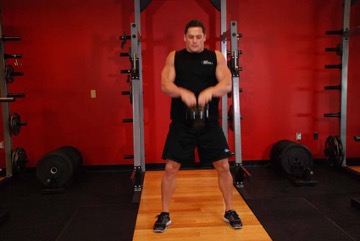 Open Palm Kettlebell Clean: posición final