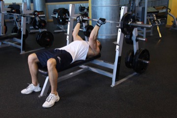 Reverse Triceps Bench Press: posición inicial