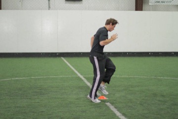Single-Cone Sprint Drill: posición final