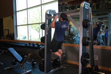 V-Bar Pullup: posición inicial