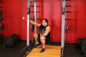 Weighted Sissy Squat: posición final